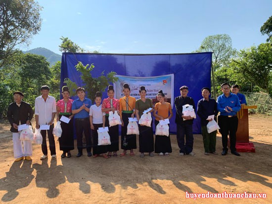 Huyện đoàn Thuận Châu tổ chức chương trình “Hành trình làm theo lời Bác”
