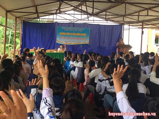 Đoàn trường THPT Bình Thuận tổ chức tư vấn hướng nghiệp